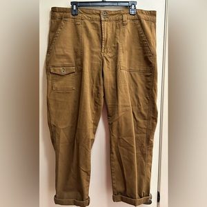 Women’s Brown Capri Cargo Pants
